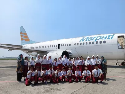 KUNJUNGAN PERPUSTAKAAN PROVINSI